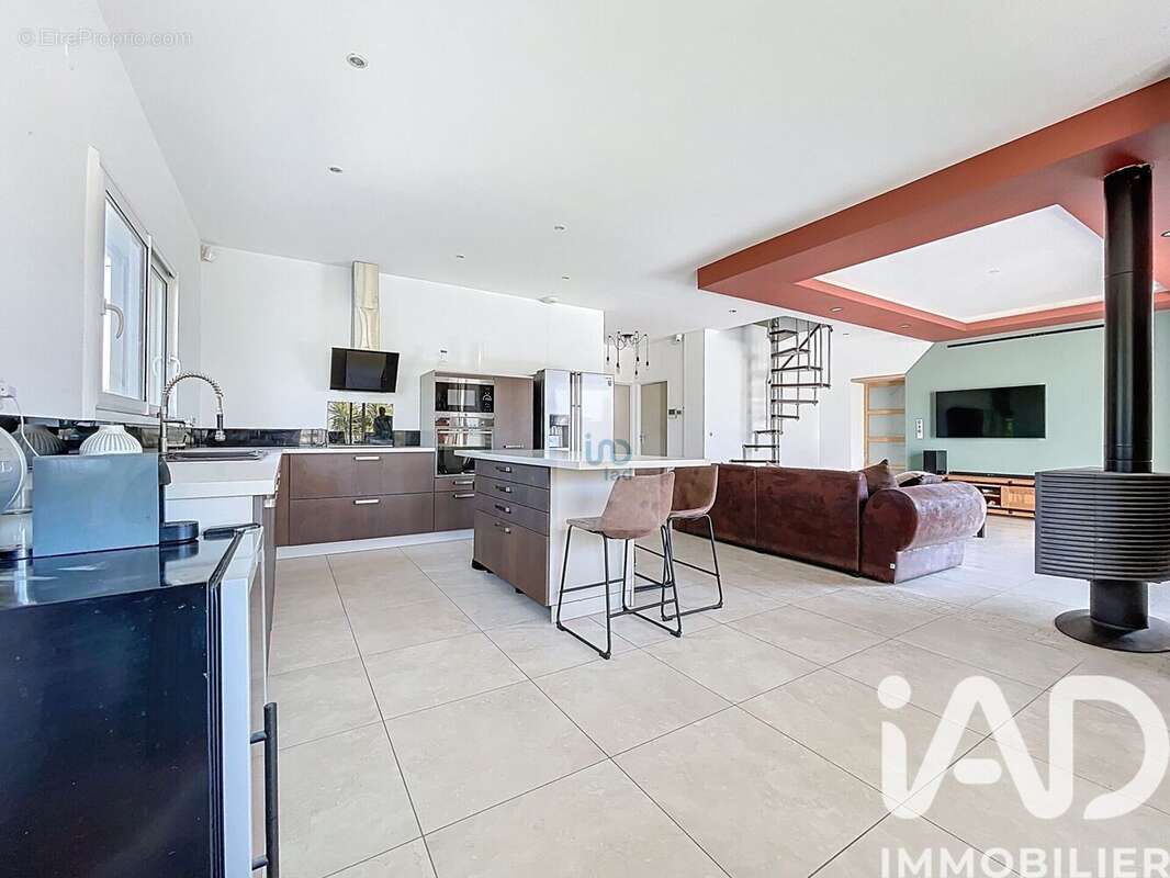 Photo 2 - Maison à ROCHEFORT-DU-GARD