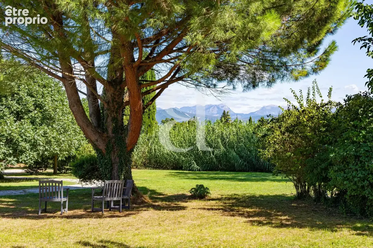 Maison 12 pièces 439 m² à vendre à La Begude-De-Mazenc (26160) - photo 3