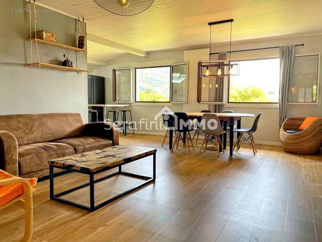 Appartement à ANNECY-LE-VIEUX