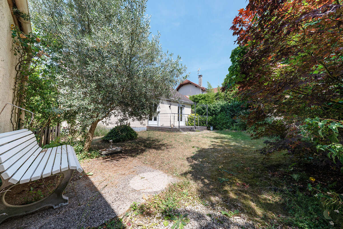 Maison à VAIRES-SUR-MARNE