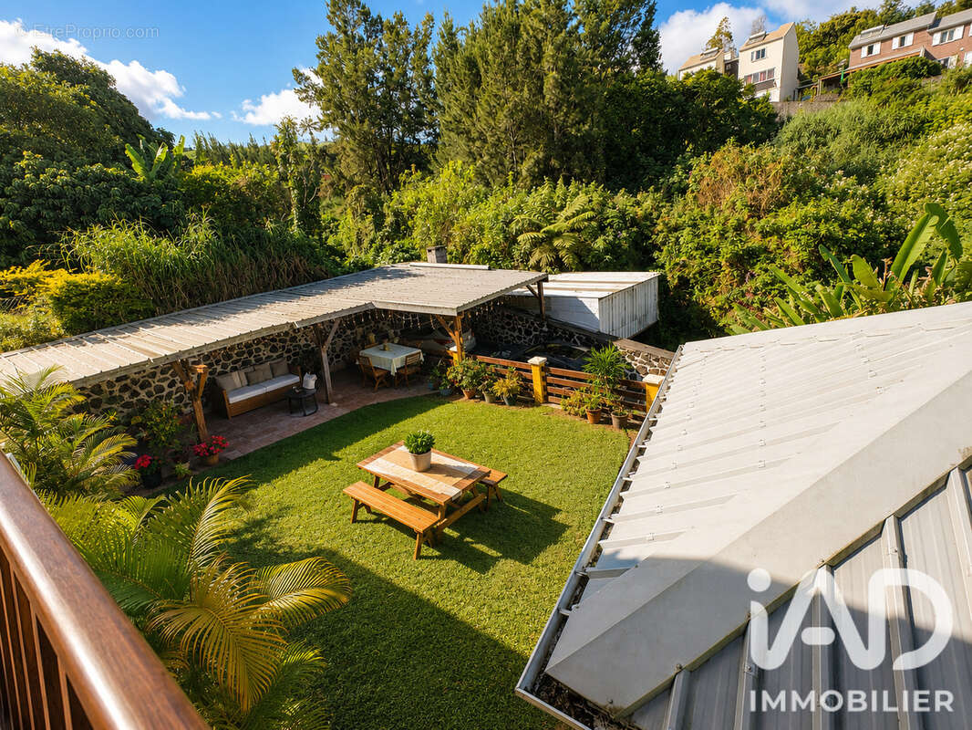 Photo 2 - Maison à LES TROIS-BASSINS