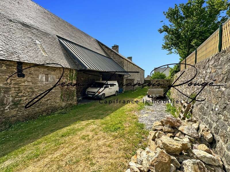 Maison à TOURVILLE-SUR-SIENNE