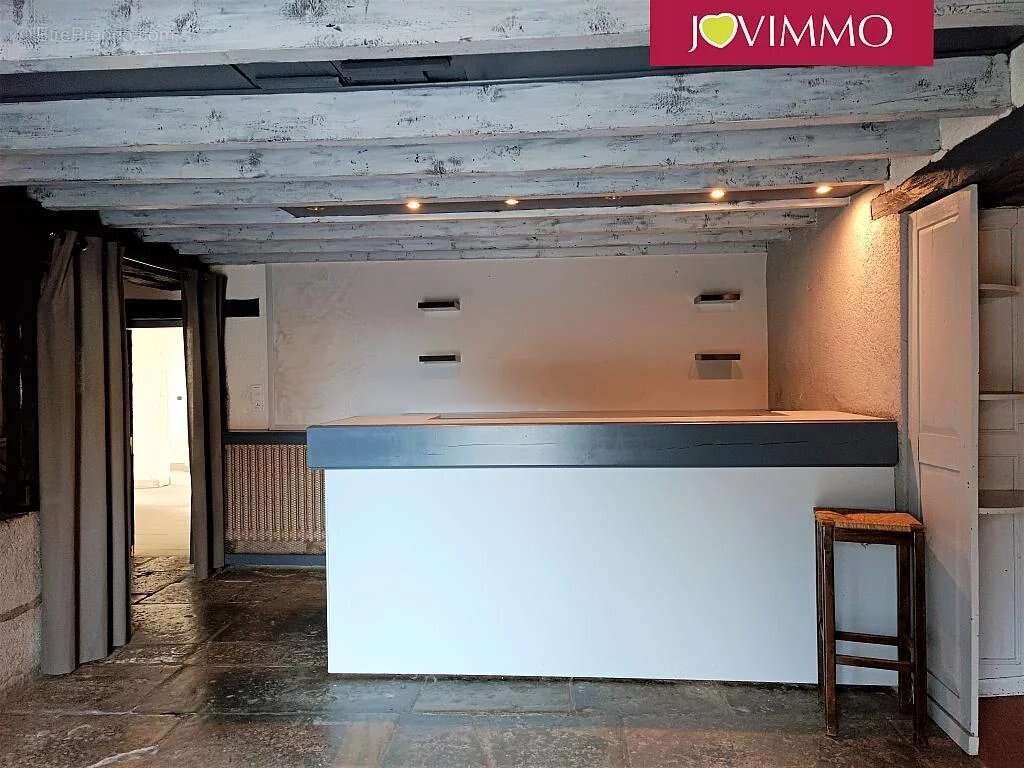 Maison à BESSAIS-LE-FROMENTAL