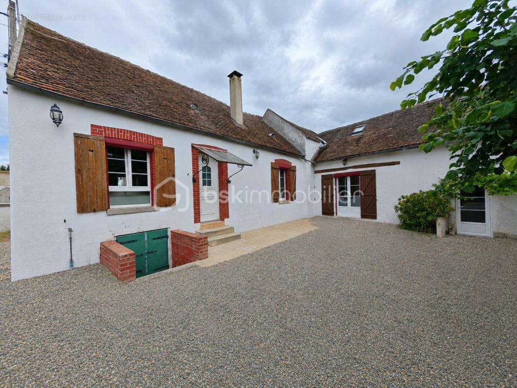 Maison à NEMOURS