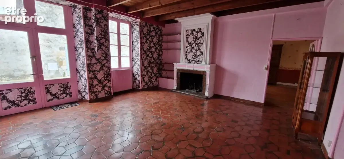 Dpt Charente Maritime (17), à vendre TONNAY BOUTONNE maison P6 de 146 m² - Terrain de 515,00 m² - photo 7