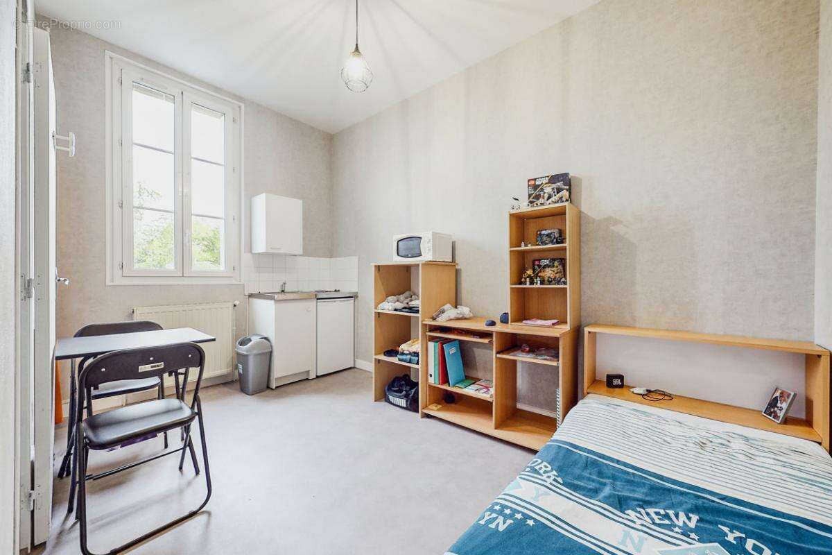 Immeuble de rapport à Saintes, 6 logements meublés, fort potentiel locatif - photo 6