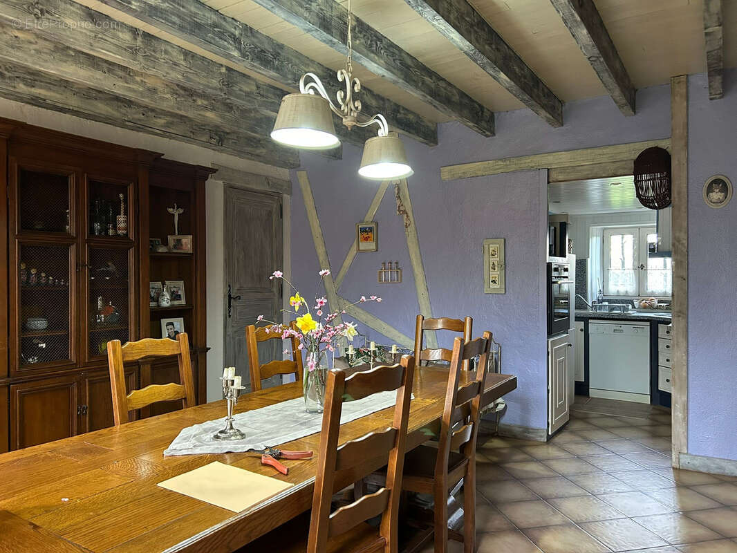 Charmante maison en pierre et son jardin attenant - photo 3