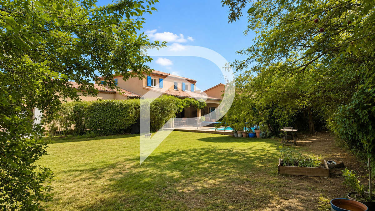 Maison avec piscine 8 pièces 200 m² - photo 17