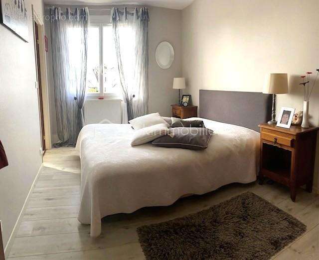 Maison à HOUDAN