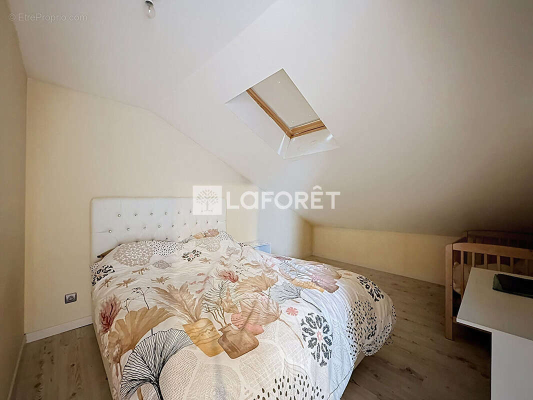 Immeuble Liffol Le Grand 9 pièce(s) 199.16 m2 - photo 6