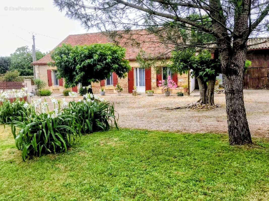 Ensemble Immobilier: Deux Maisons - photo 4