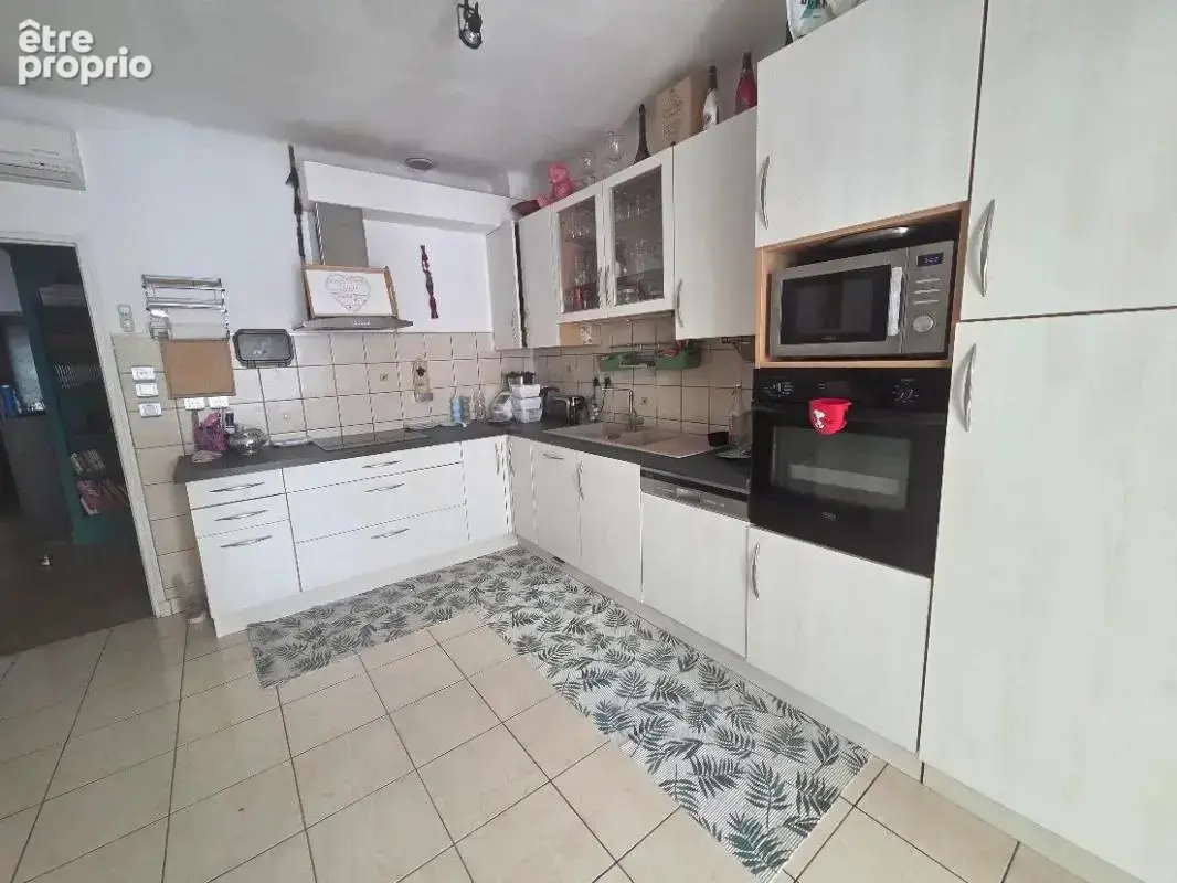 Lançon-provence – maison familiale de 160 m² avec jardin et garage - photo 5