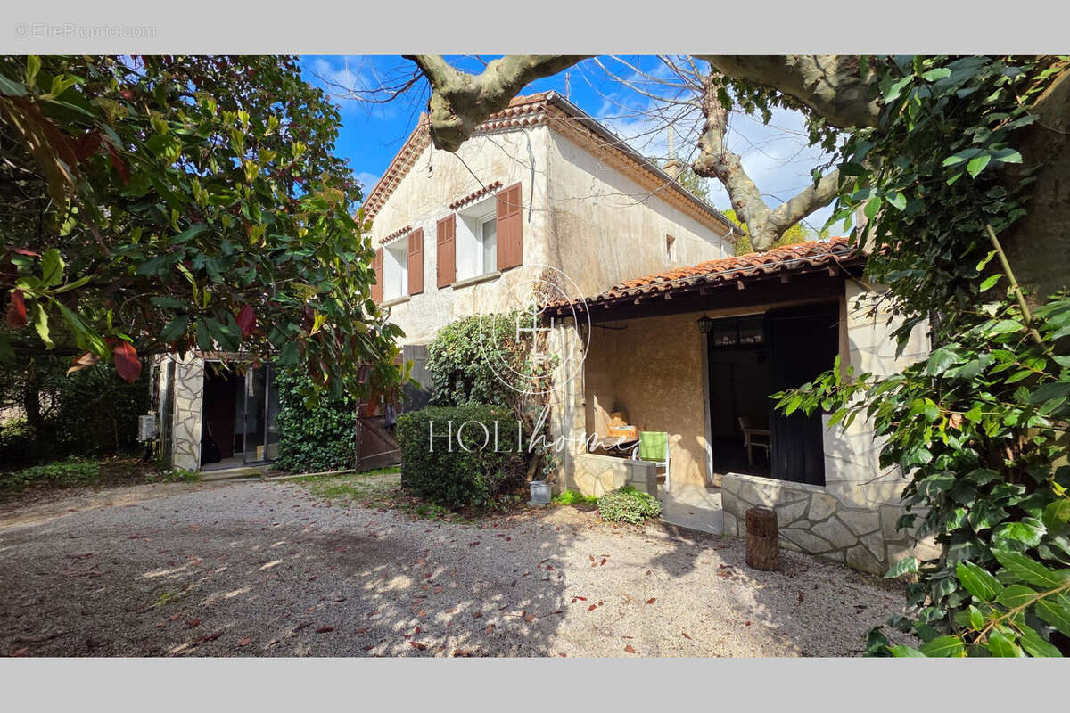 Maison 209 m² à Trets  - photo 4