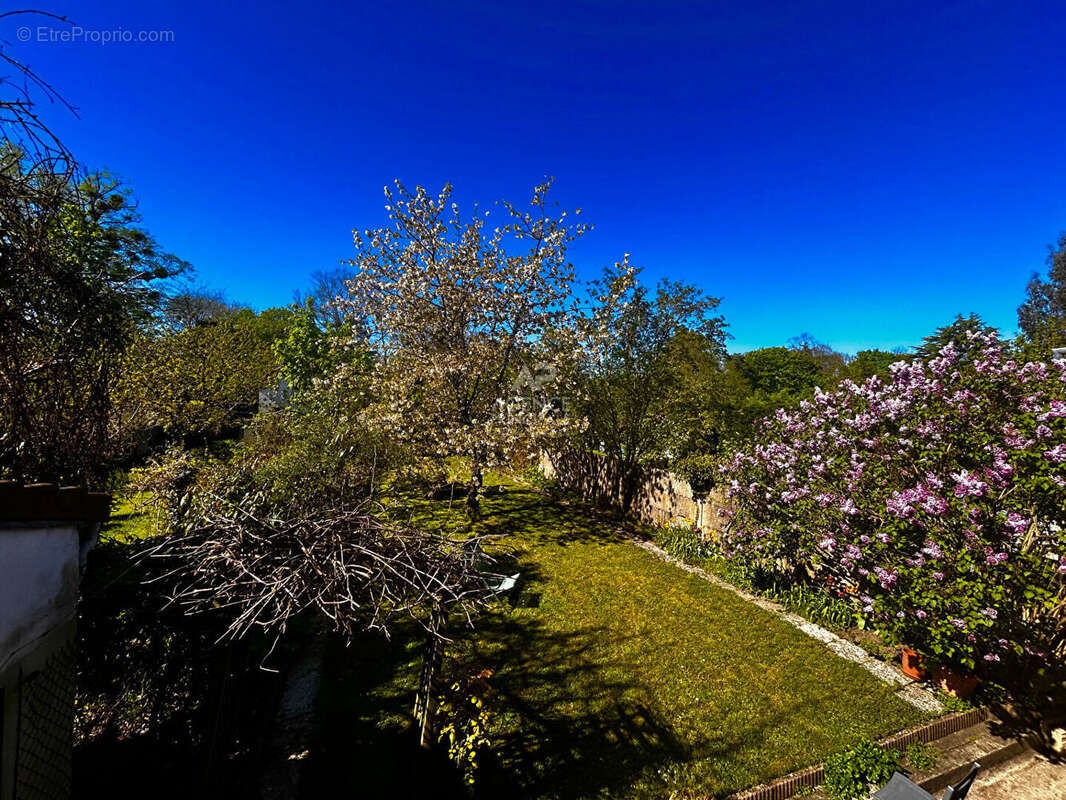 Maison à VERNEUIL-SUR-SEINE