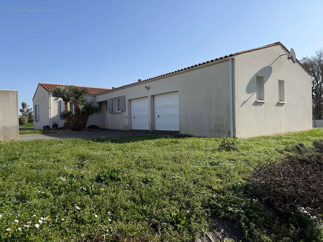 Maison à PISANY