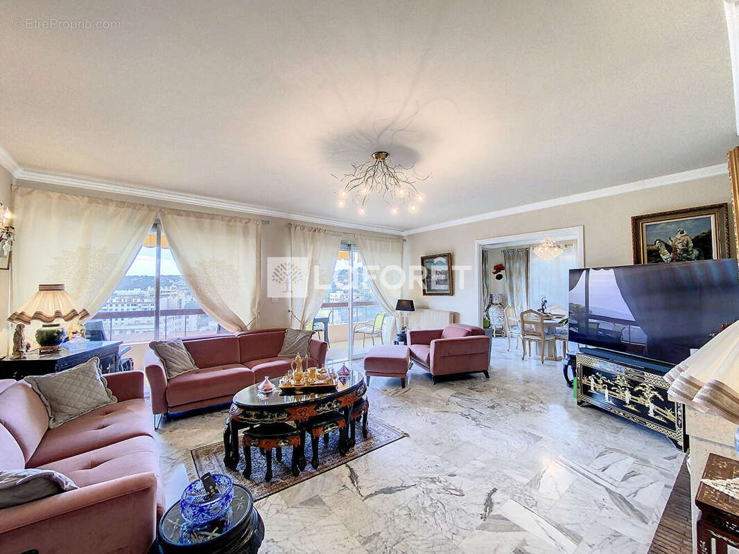Penthouse  123 m² - 4 pièces - garage- vue mer - photo 2