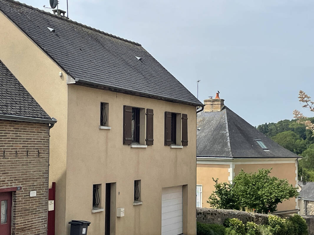 Maison à PARNE-SUR-ROC