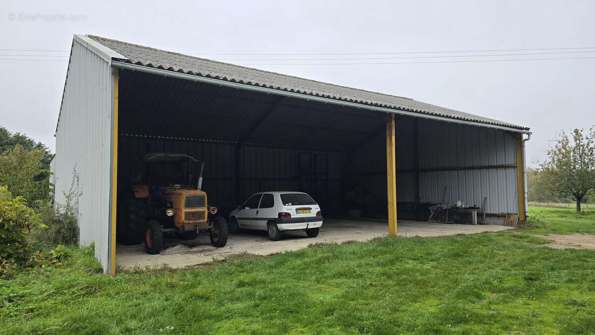 Maison à DUN-LE-POELIER