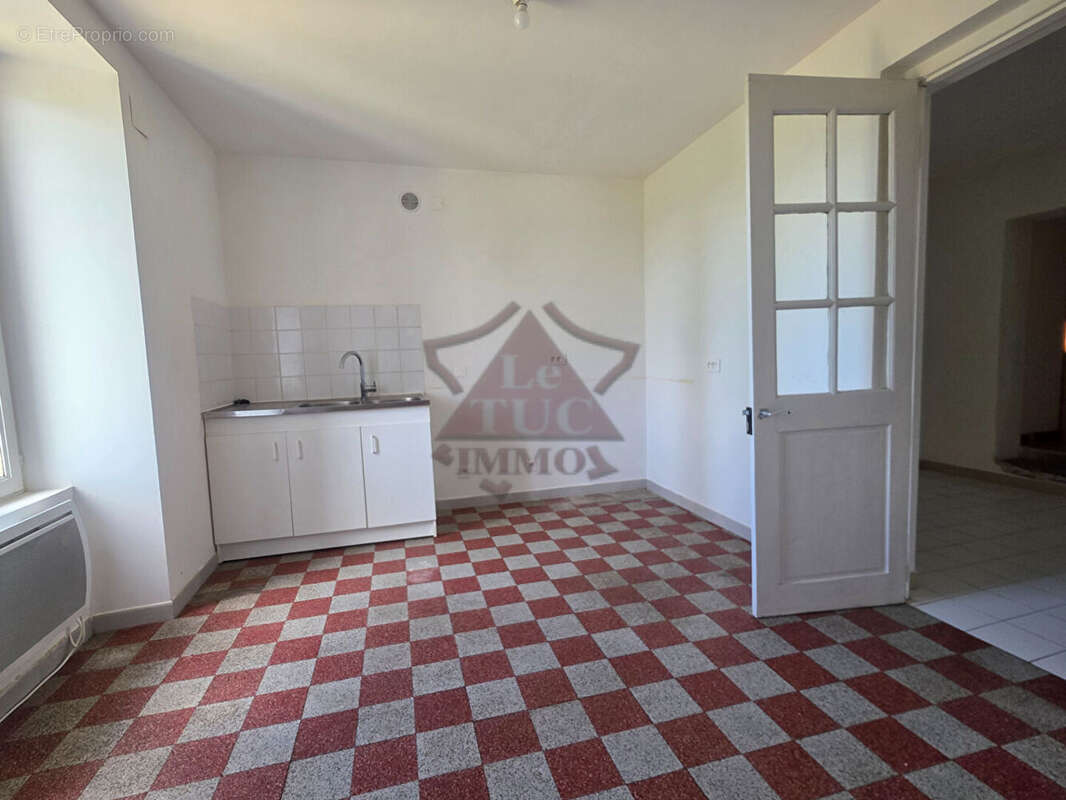 Maison à COURRY