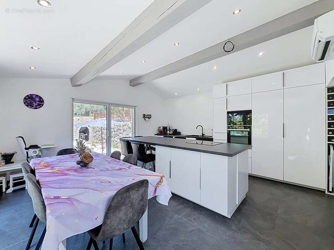 Maison 4 Pièces avec indépendance 3 Pièces et atelier de 100m2 - photo 4