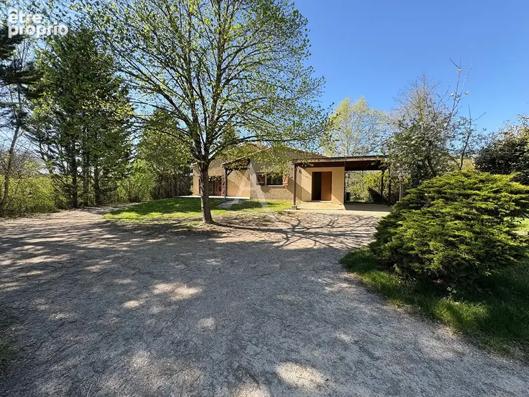 Maison à NEGREPELISSE