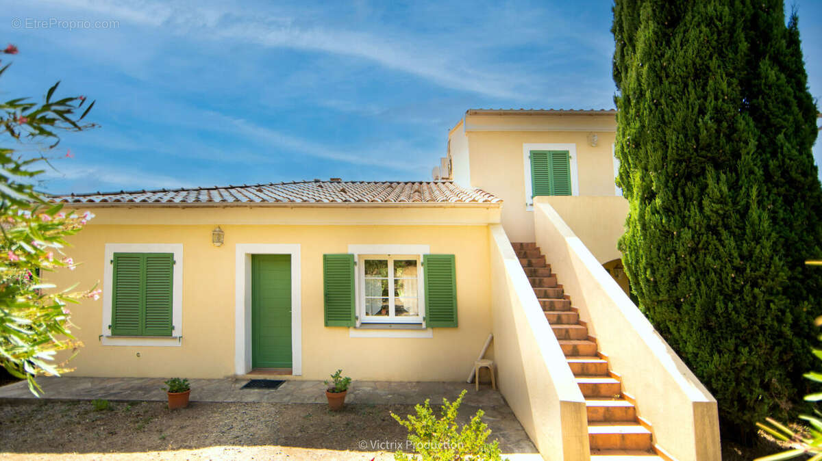 Demeure de prestige Oletta 15 pièces 281 m2, piscine, terrain 7500 m2 - photo 2