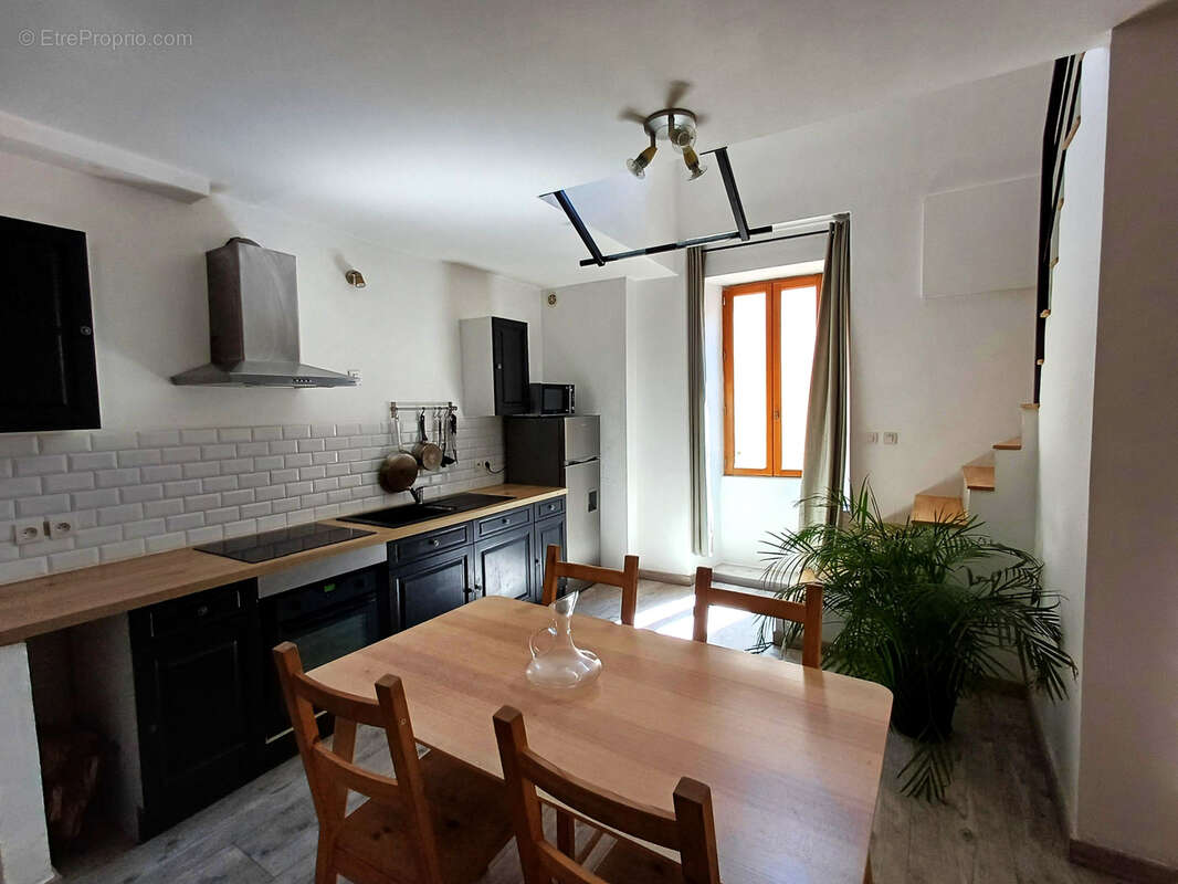 Maison de village 60 m2 Type 2 en duplex avec grande cave - photo 3