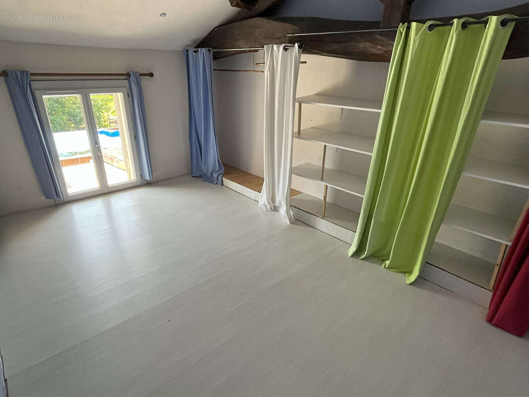 Maison à LA ROCHE-RIGAULT