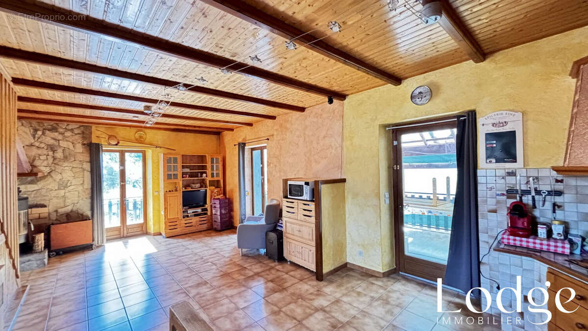 Maison 145 m² à L'argentiere-La-Bessee  - photo 2