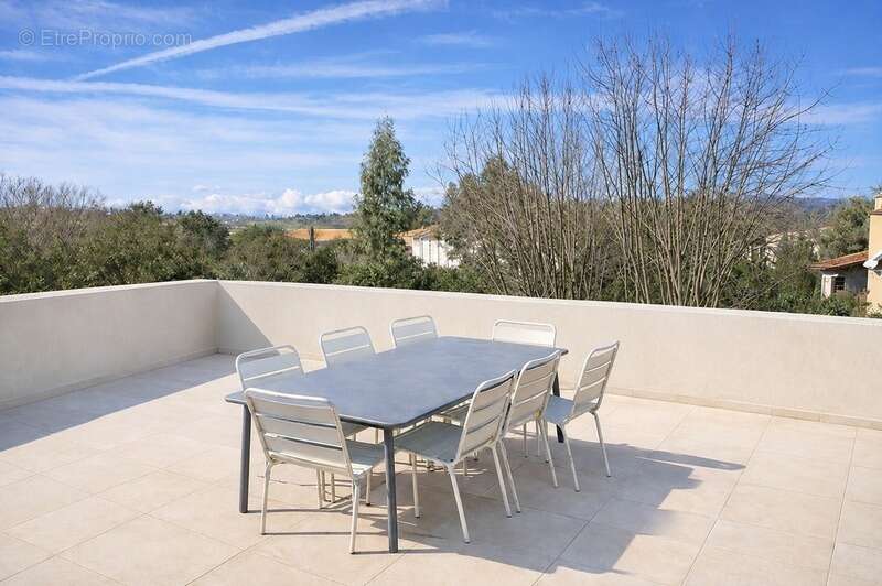 Exceptionnel : propriété avec piscine à sommieres, idl pour un projet famillial et/ ou investissement - photo 12