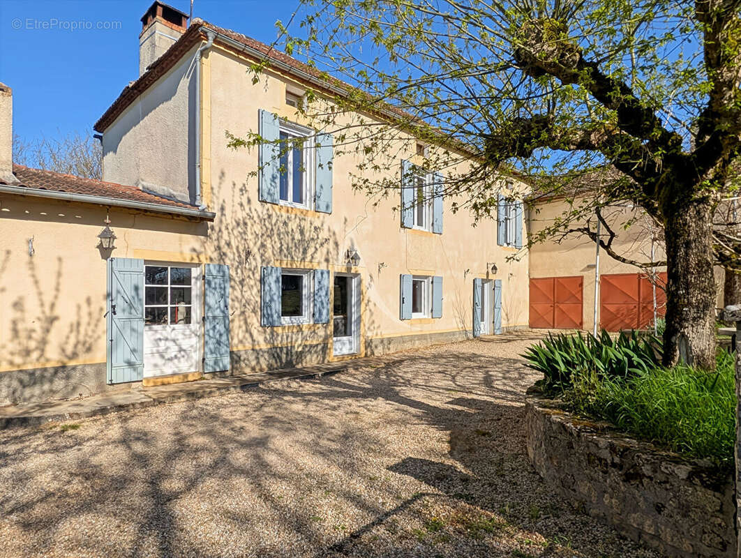 Maison à MONSEMPRON-LIBOS