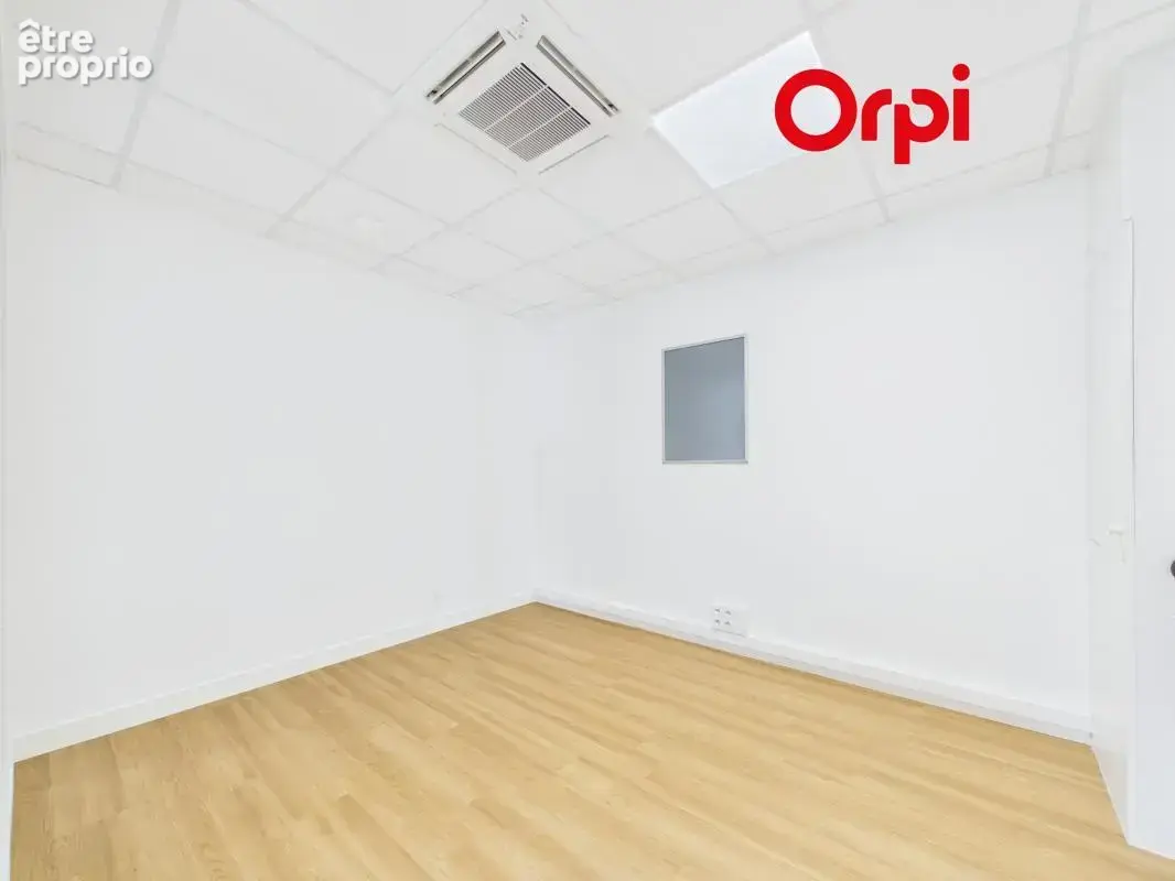 Bien Commercial À Vendre - photo 10
