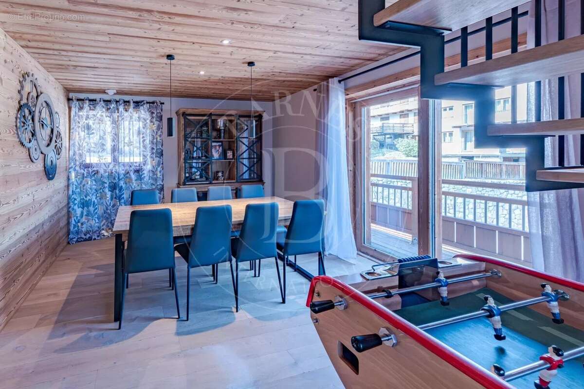 Maison à LES ALLUES