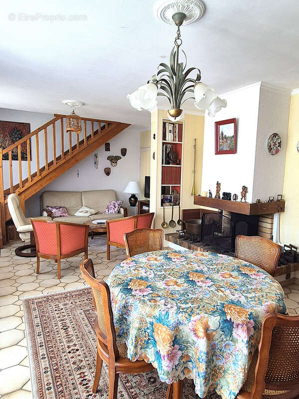 Maison 120 m² à Moissy-Cramayel  - photo 6