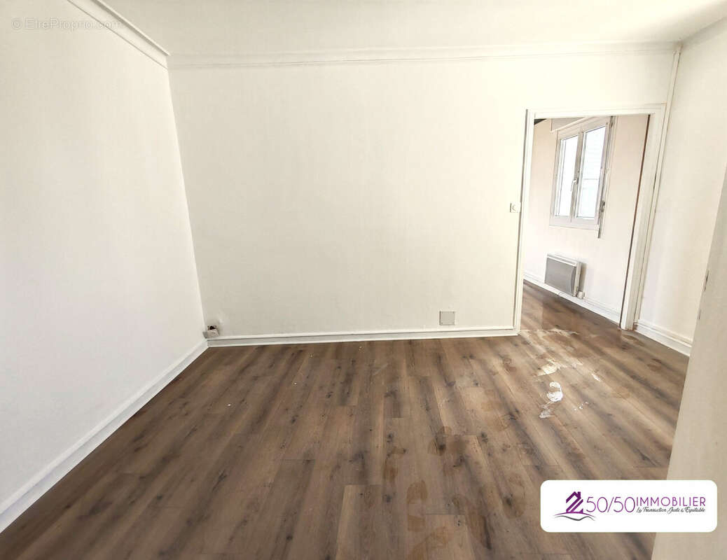 Appartement à PLOUNEVEZ-LOCHRIST