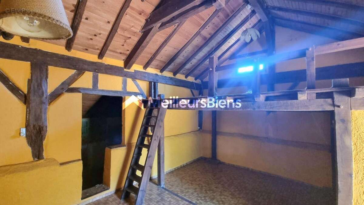 Maison et dépendances sur airial - photo 5