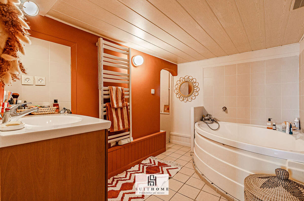 Appartement à LYON-6E