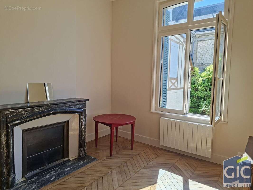 Appartement à TROUVILLE-SUR-MER