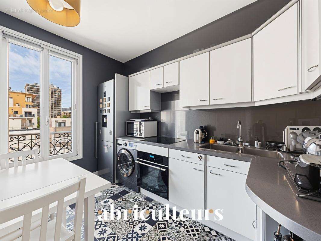 Bel appartement  lumineux de 50,7 m²  en vente à Courbevoie (92400) - photo 3
