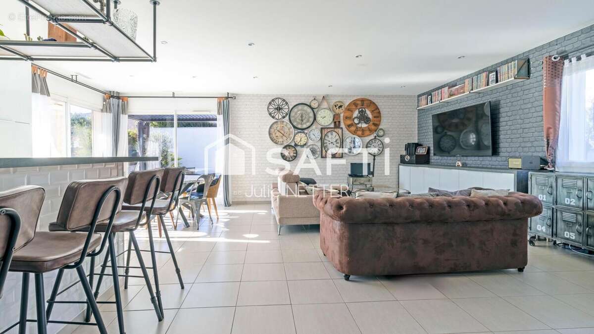 Photo 3 - Maison à ROQUEBRUNE-SUR-ARGENS