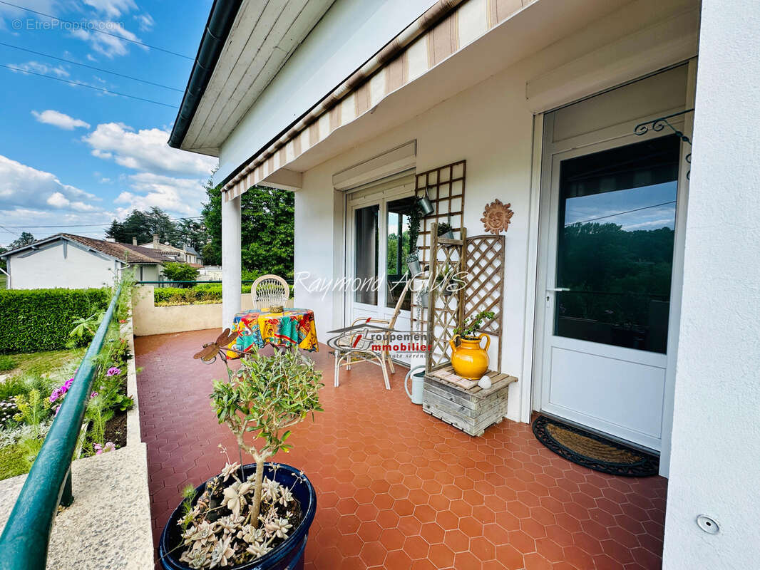 Maison à PINEUILH