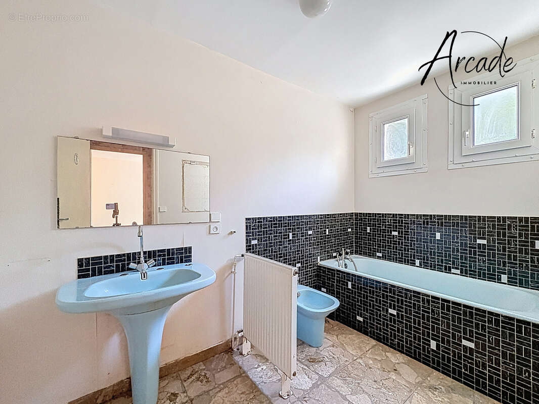 Maison à MONTIVILLIERS