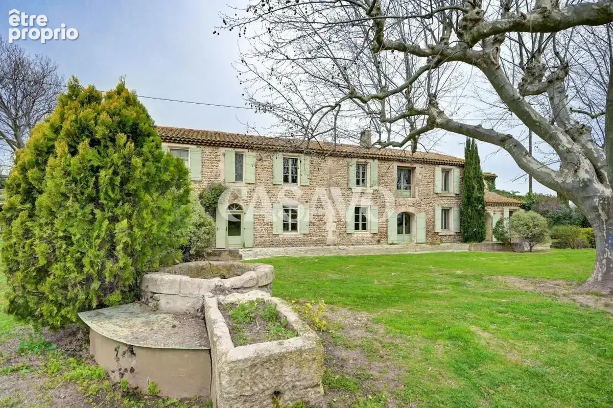 Vente Maison 8 pièces de 435m² - 13310 Saint-Martin-de-Crau - photo 2