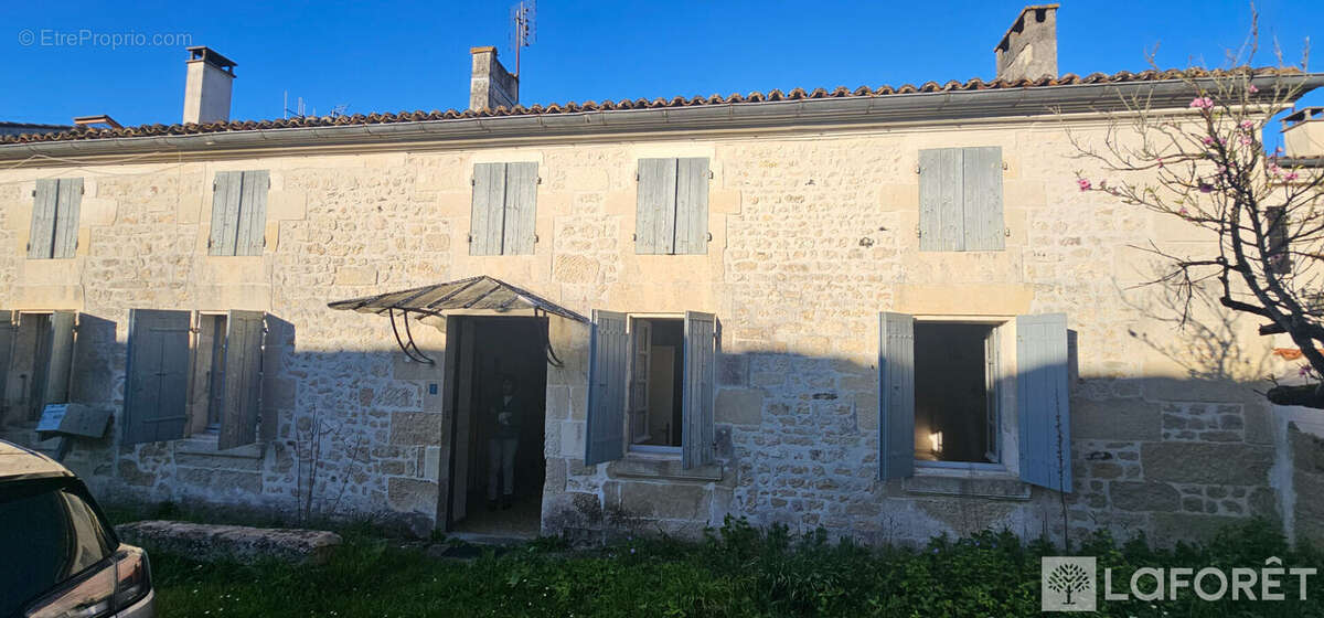 Maison à COURCOURY