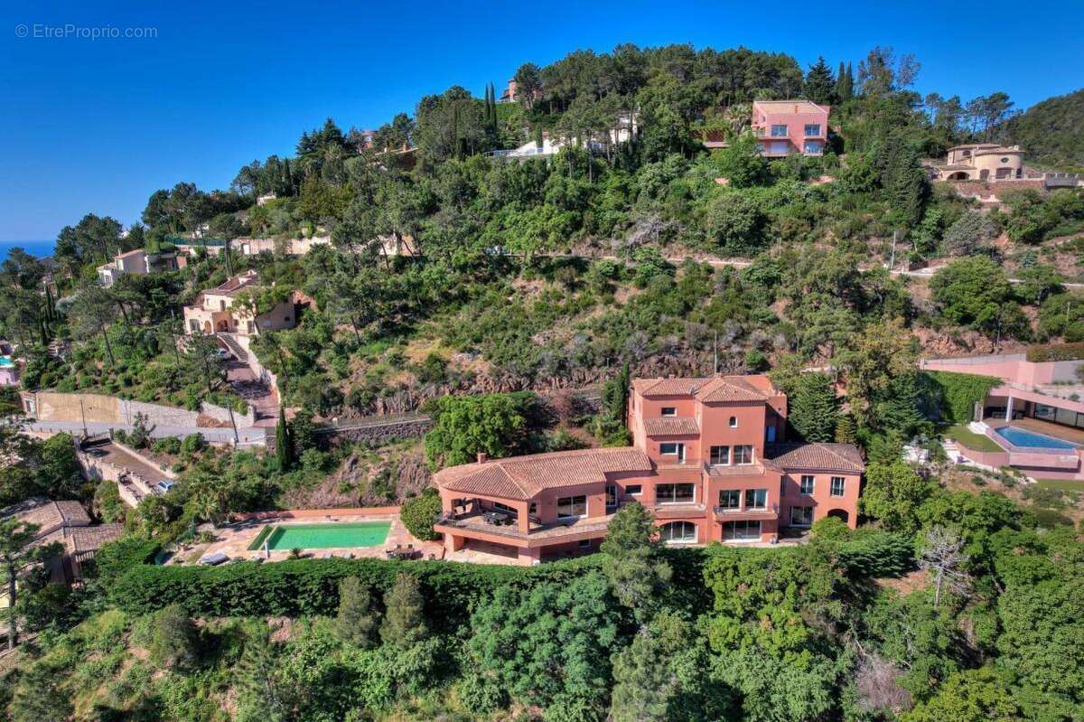 Maison à THEOULE-SUR-MER