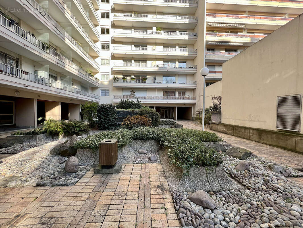 Appartement à PARIS-19E