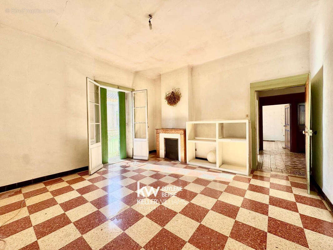 Maison à VACQUIERES