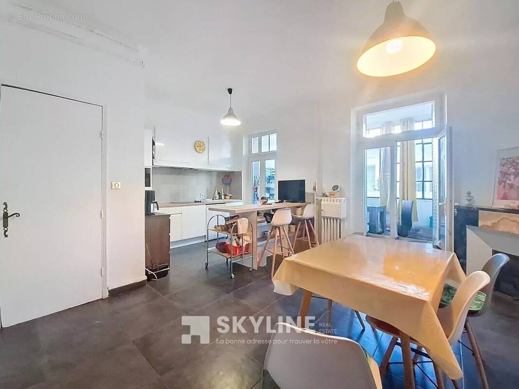 Appartement à MARSEILLE-6E