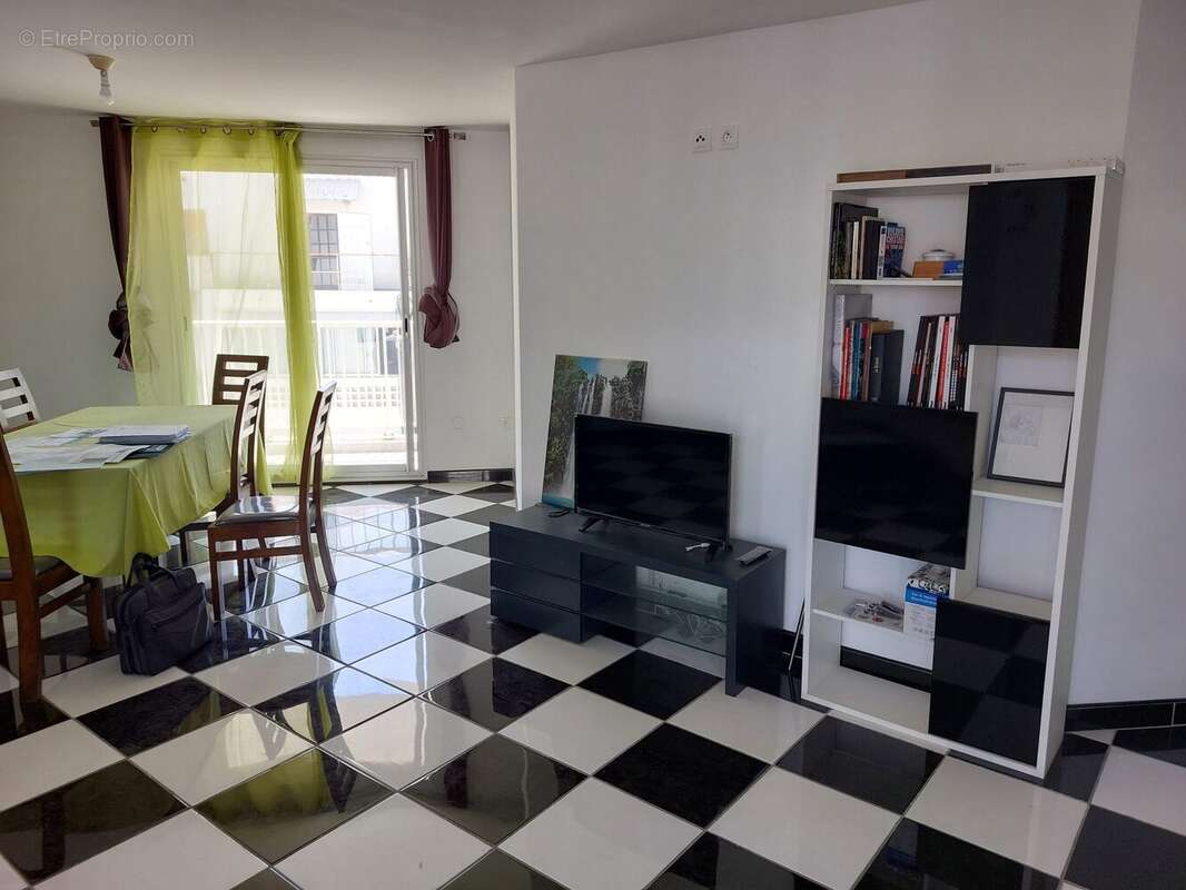 Appartement à SAINT-DENIS