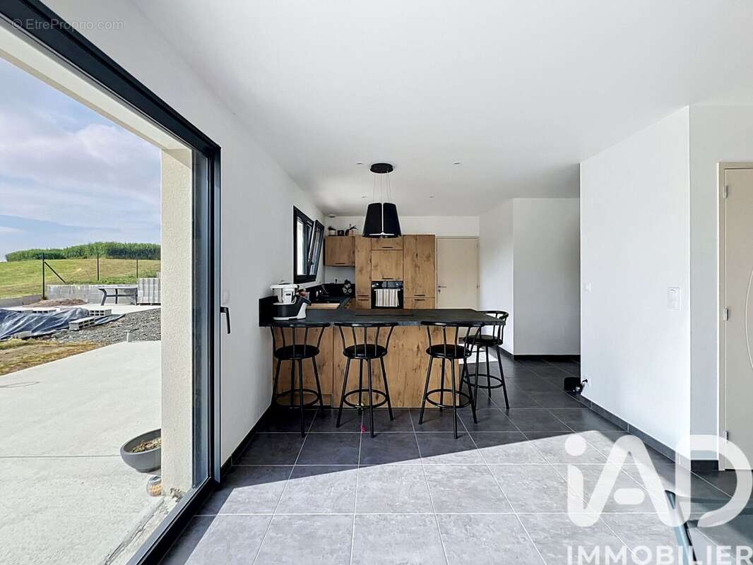 Maison 105 m² à Ruca  - photo 3